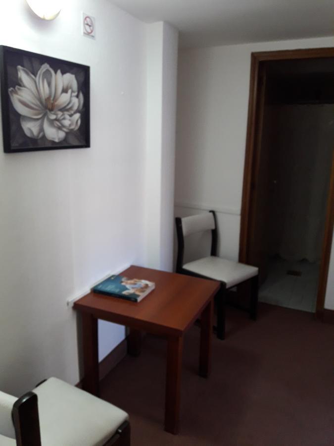 Iberia Hotel Olascoaga Neuquén المظهر الخارجي الصورة